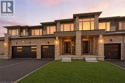 9 Admiral Rd, Welland, ON, L3B0H3 | Card Image