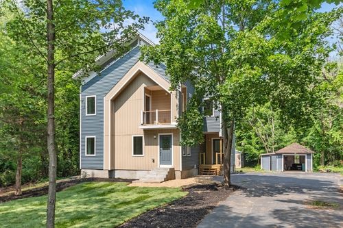 174 Gilbert St, Mansfield, MA, 02048-2001 | Card Image
