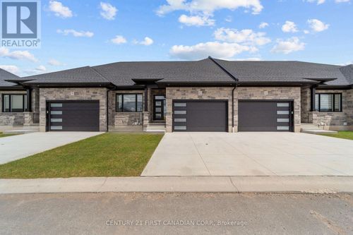 18-32 Postma Street, North Middlesex (Ailsa Craig), ON, N0M1A0 | Card Image