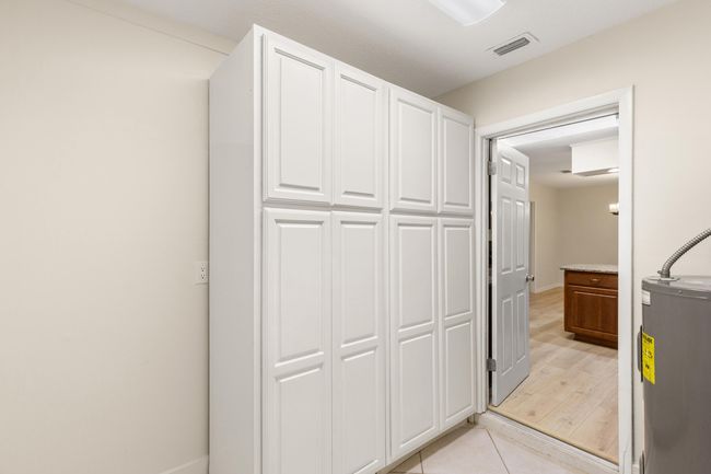 Laundry Room | Image 26