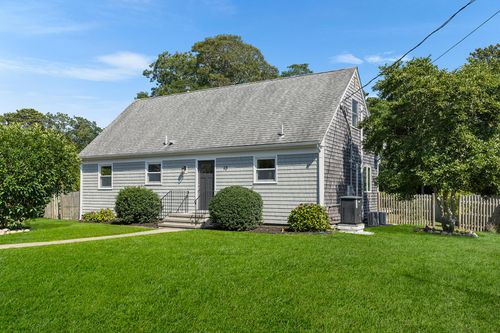 10 Lakeside Ter, Harwich, MA, 02645-2802 | Card Image