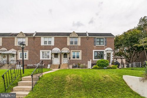 1040 Oakwood Dr, GLENOLDEN, PA, 19036-1513 | Card Image