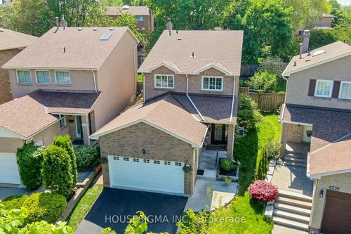 4212 Powderhorn Cres, Mississauga, ON, L5L3B9 | Card Image