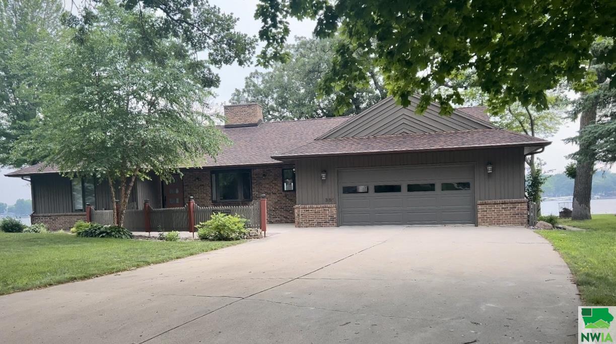 Oak St, Arnolds Park, IA 51331