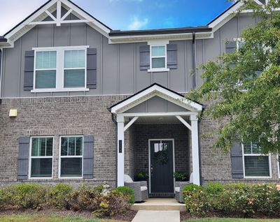 1404 Acklen Ln, Townhouse with 3 bedrooms, 2 bathrooms and 2 parking in Lebanon TN | Image 2