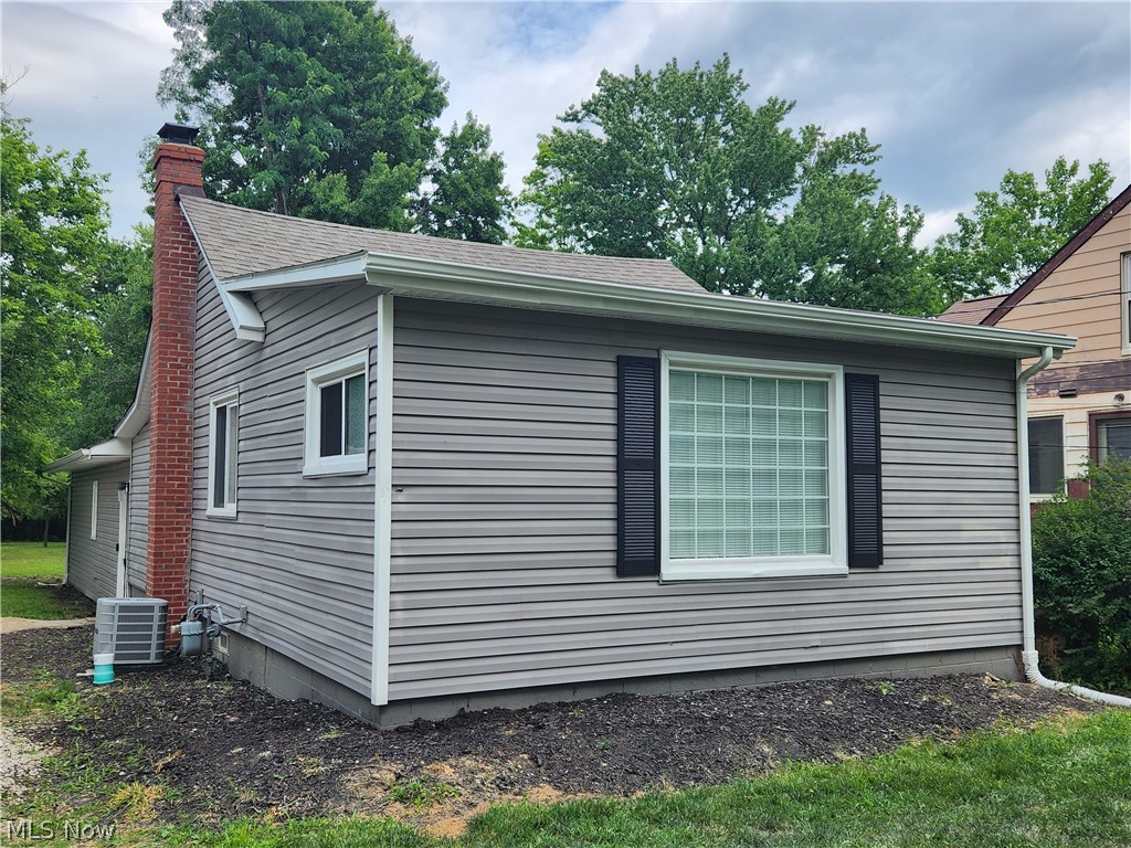 Drake Rd, Strongsville, OH 44149