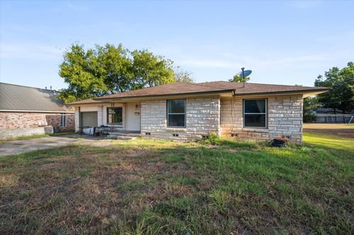 807 E Tyler St, Mexia, TX, 76667-3466 | Card Image