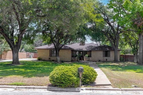 15 Canyon Creek Dr, Brownwood, TX, 76801-6603 | Card Image