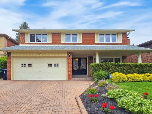 694 Conacher Dr, North York, ON, M2M3N6 | Card Image
