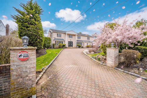 117 Plainview Rd, Woodbury, NY, 11797-2809 | Card Image