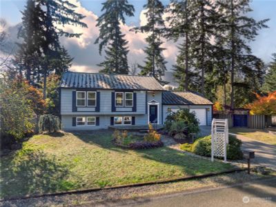 9522 157th Street E, House other with 3 bedrooms, 2 bathrooms and 2 parking in Puyallup WA | Image 2