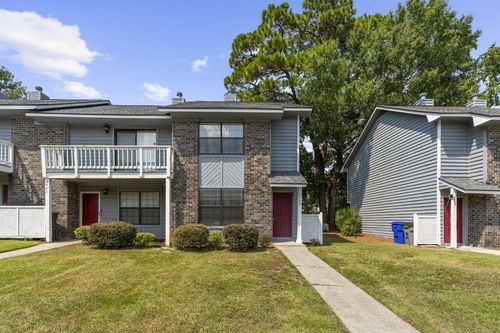 2440 Woodstock Ave, North Charleston, SC, 29406-9456 | Card Image