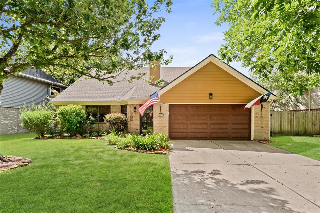 Carefree Dr, League City, TX 77573