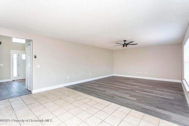 10386 Norvell Rd, House other with 3 bedrooms, 2 bathrooms and null parking in Spring Hill FL | Image 12