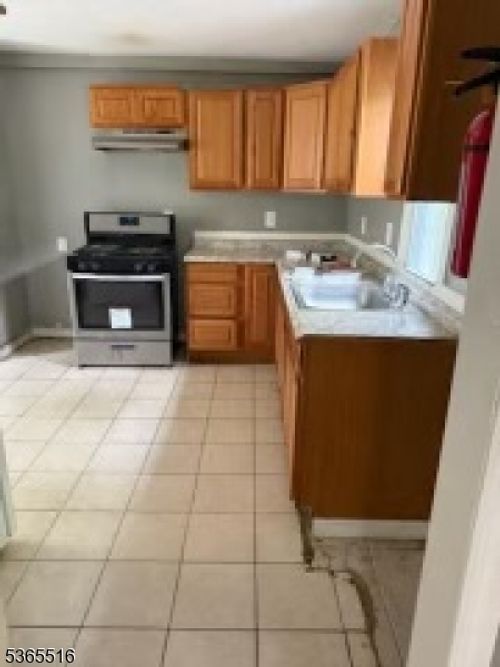 2-79 Washington Ave, Irvington, NJ, 07111-3313 | Card Image