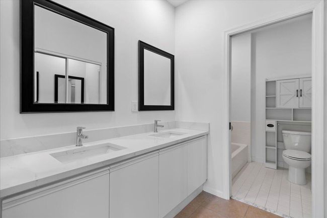 10705 Pelican Dr, Condo with 2 bedrooms, 2 bathrooms and null parking in West Palm Beach FL | Image 13