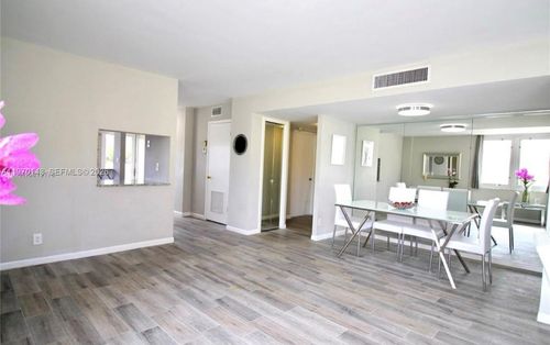 apt-2k-2200 Ne 33rd Ave, Fort Lauderdale, FL, 33305-1878 | Card Image