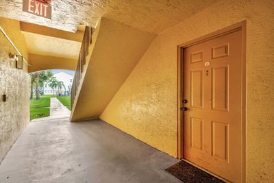 106 - 4115 San Marino Boulevard, Condo with 2 bedrooms, 1 bathrooms and null parking in West Palm Beach FL | Image 3