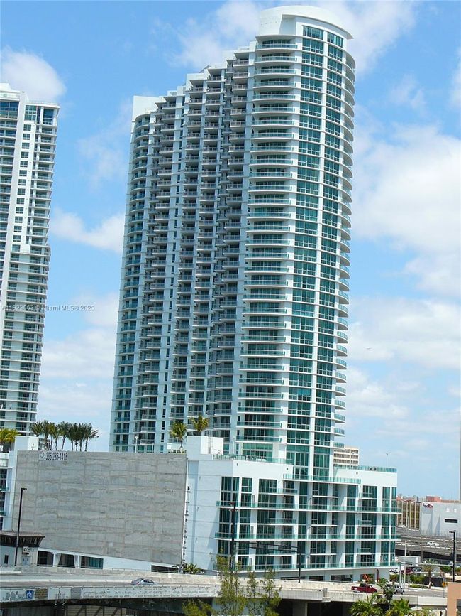 APT-3411 - 350 S Miami Ave, Condo with 1 bedrooms, 1 bathrooms and null parking in Miami FL | Image 11