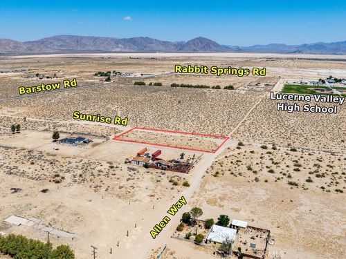 10866 Allen Way, Lucerne Valley, CA, 92356-8990 | Card Image