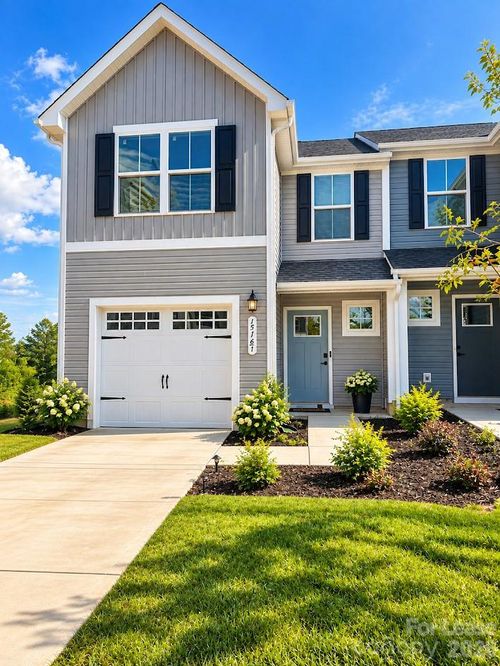 1-1516 39th 39th Avenue Loop Ne, Hickory, NC, 28601-7589 | Card Image