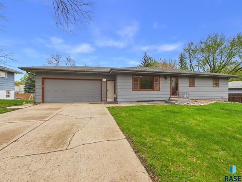 4600 W 38th St Street, Sioux Falls, SD, 57106 | Card Image