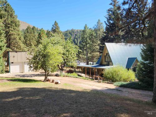 95 E Pansy Dr, Pine, ID, 83647-5371 | Card Image