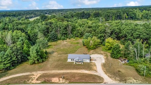 901 N Evergreen Drive, White Cloud, MI, 49349 | Card Image