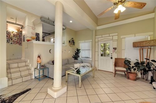 apt-a-1712 Lakeshore Dr, Austin, TX, 78746-3735 | Card Image