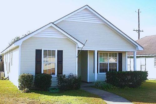 3802 Pondside Cir, Valdosta, GA, 31605-5223 | Card Image