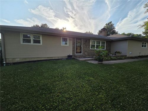 1820 Country Club Dr, Chillicothe, MO, 64601-3947 | Card Image