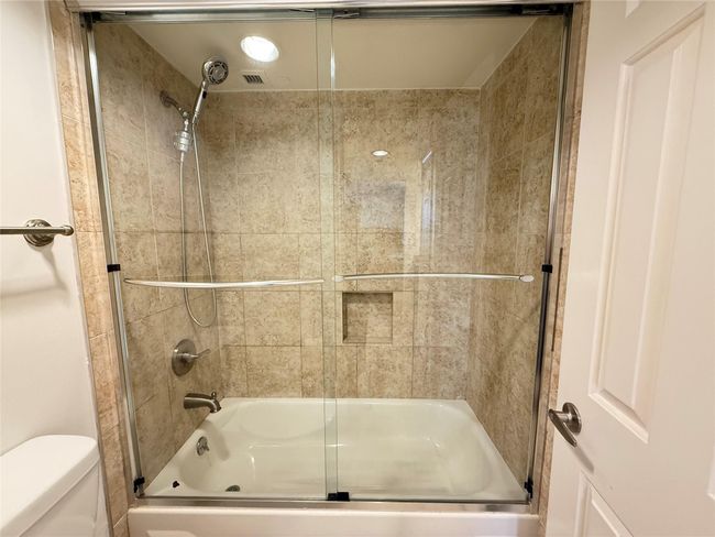 APT-1204 - 3525 Sage Rd, Condo with 2 bedrooms, 2 bathrooms and 1 parking in Houston TX | Image 17