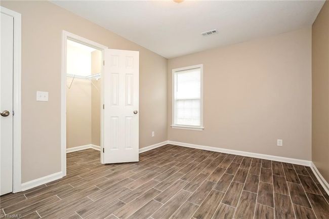 4407 Pleasant Valley Rd, House other with 3 bedrooms, 2 bathrooms and null parking in Greensboro NC | Image 13