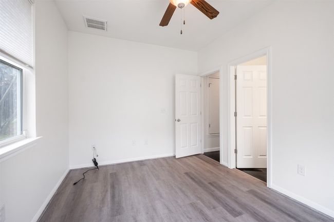B - 6404 Carson Rdg, Condo with 2 bedrooms, 2 bathrooms and 2 parking in Austin TX | Image 12