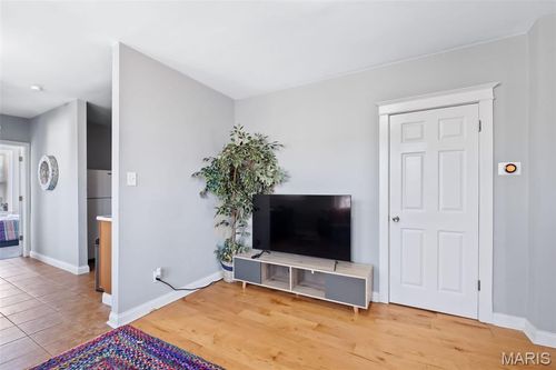 3716 Compton Ave, Saint Louis, MO, 63118-3644 | Card Image