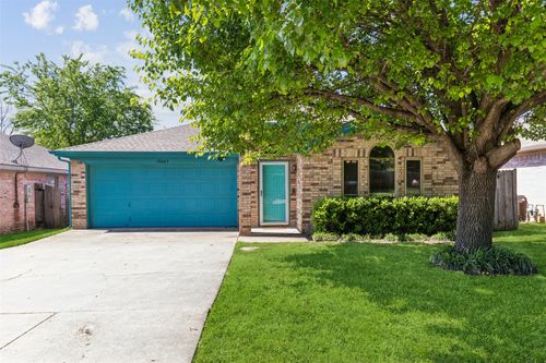 10405 Pleasant Mound Dr, Fort Worth, TX, 76108-4929 | Card Image
