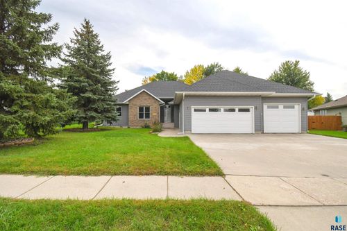 7505 W 15th St Street, Sioux Falls, SD, 57106 | Card Image