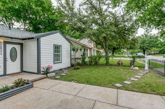 View of yard | Image 4