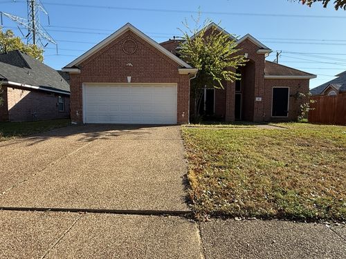 117 Hanover St, Grand Prairie, TX, 75052-3526 | Card Image