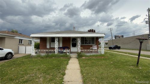 24104 Hass St, Dearborn Heights, MI, 48127-3240 | Card Image