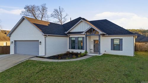 9509 Meadow Oak Dr, Sherwood, AR, 72120-2562 | Card Image