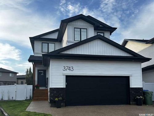 3743 Gee Crescent, Regina, SK, S4V3P1 | Card Image