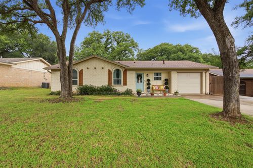 7121 Crabtree Ln, North Richland Hills, TX, 76182-3508 | Card Image