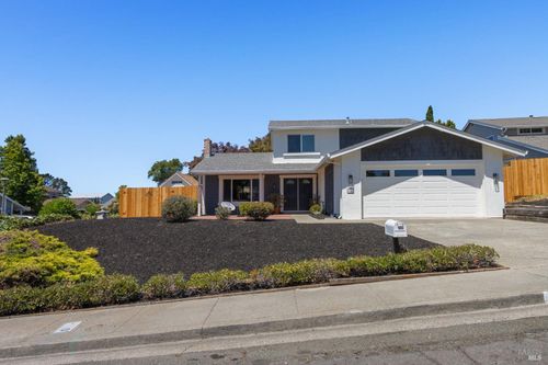 329 Larkin Court, Benicia, CA, 94510 | Card Image