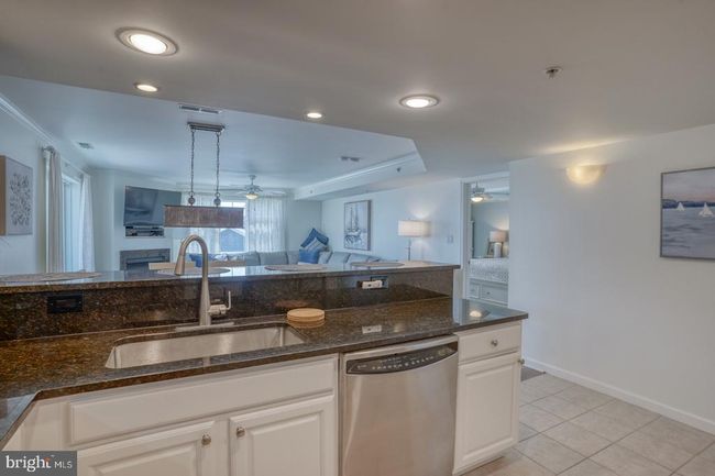 UNIT-301 - 107 Somerset St, Condo with 3 bedrooms, 2 bathrooms and null parking in OCEAN CITY MD | Image 8