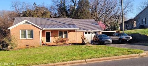 202 Market St, Rockwell, NC, 28138-7596 | Card Image