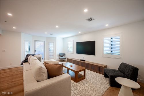 4048 Nook Way, Las Vegas, NV, 89103-2515 | Card Image