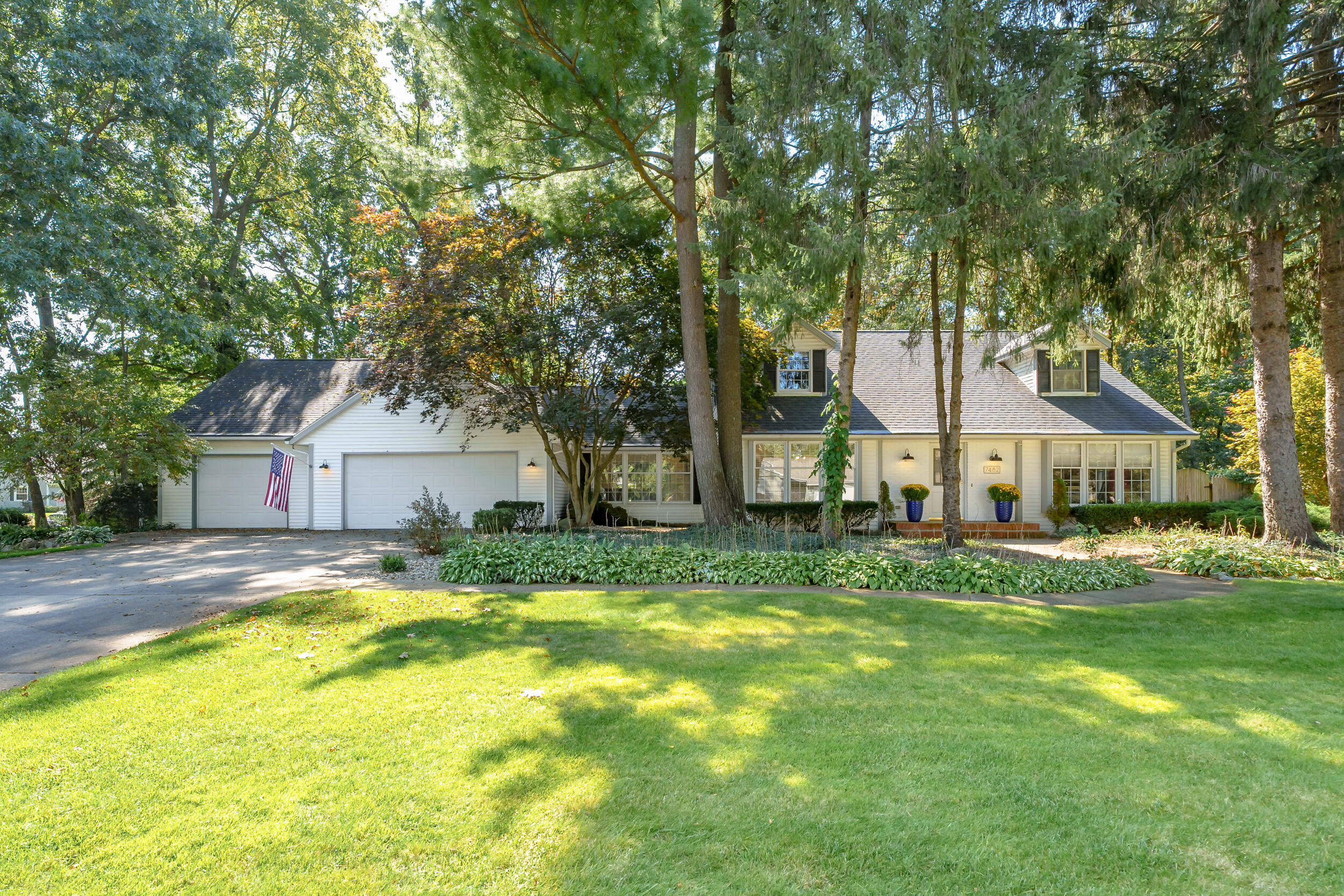 Thrasher Ln, Kalamazoo, MI 49009