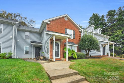 2911 Iron Gate Ln, Charlotte, NC, 28212-3635 | Card Image