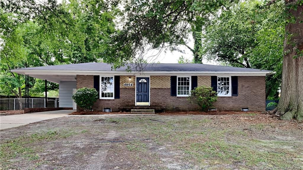 Eagle Ct, Fayetteville, NC 28304